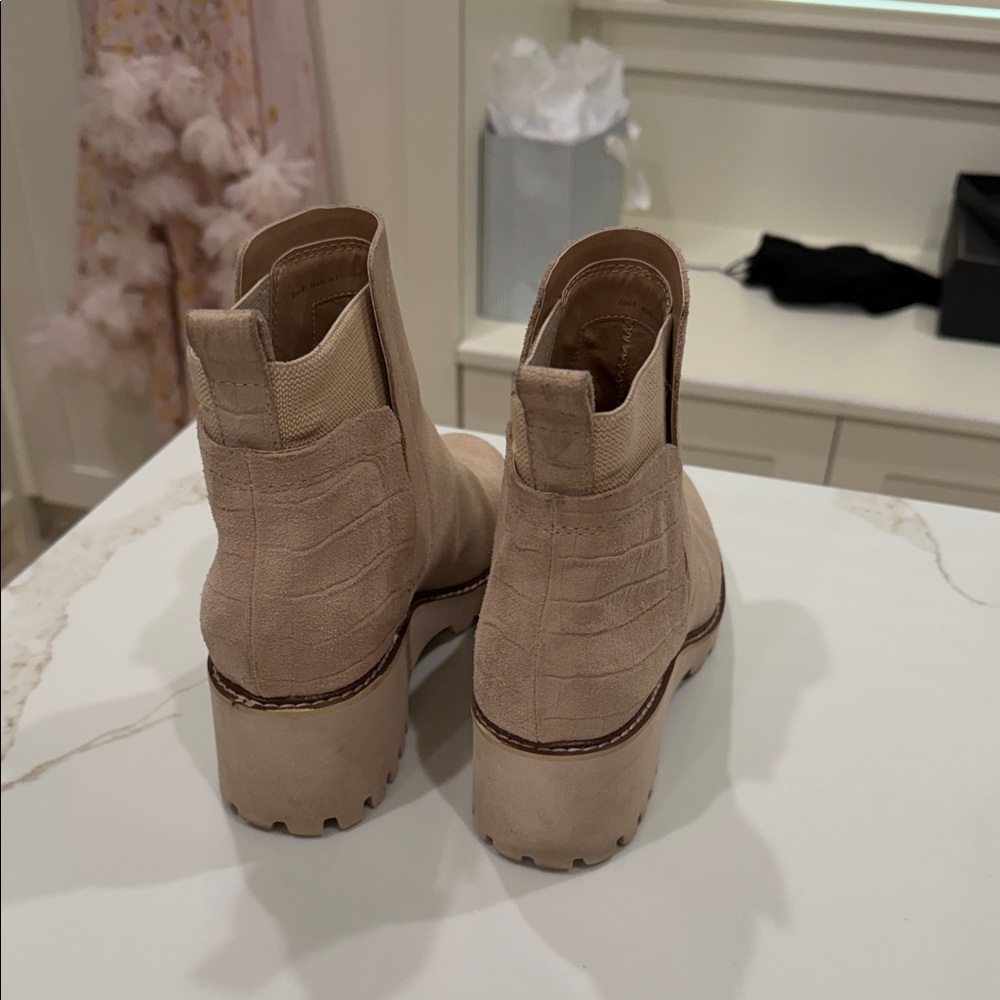 Dolce Vita Tan Booties - Picture 4 of 4